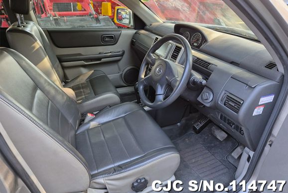 Nissan X-Trail in Beige for Sale Image 9