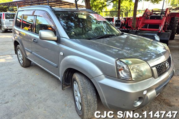 Nissan X-Trail in Beige for Sale