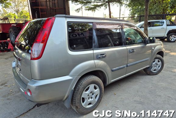 Nissan X-Trail in Beige for Sale Image 1