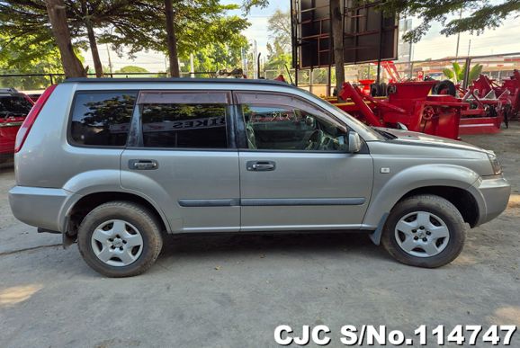 Nissan X-Trail in Beige for Sale Image 6