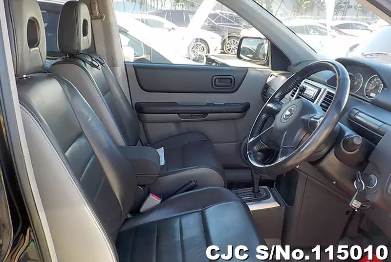 Nissan X-Trail in Black for Sale Image 8