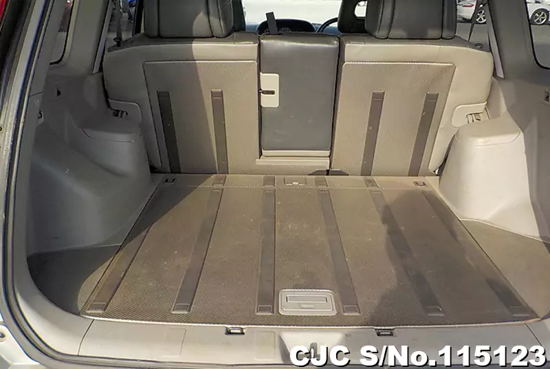 Nissan X-Trail in Gray for Sale Image 7