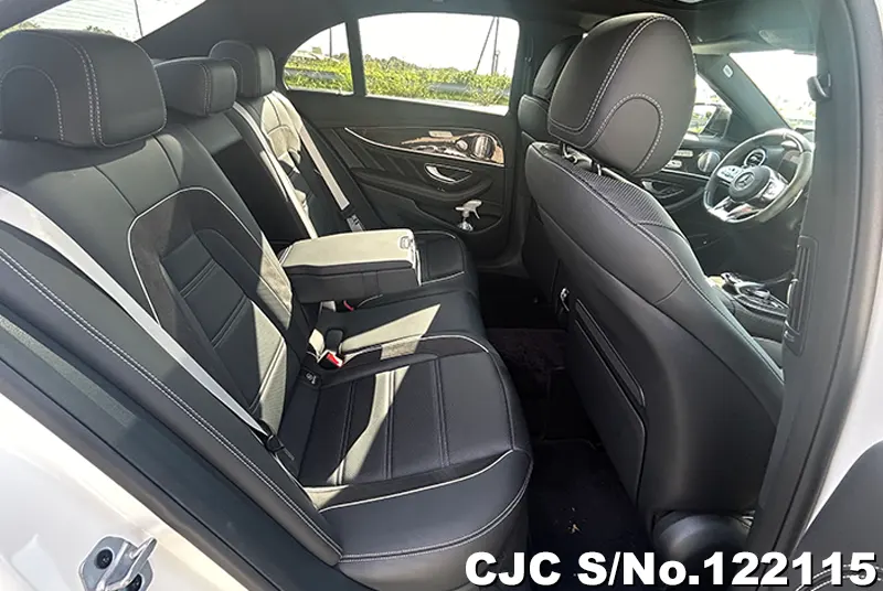 Mercedes Benz E Class in Pearl for Sale Image 10