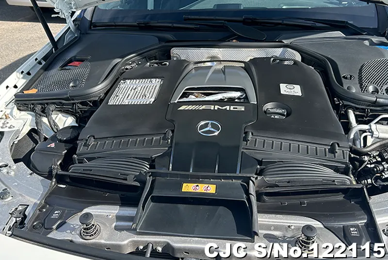 Mercedes Benz E Class in Pearl for Sale Image 16
