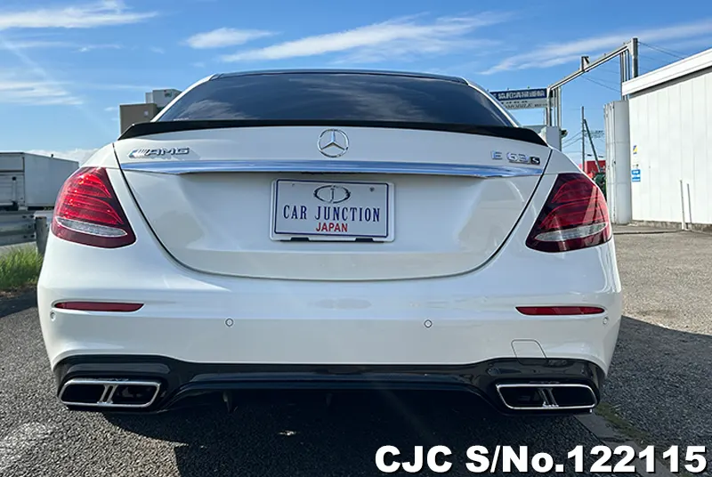 Mercedes Benz E Class in Pearl for Sale Image 5