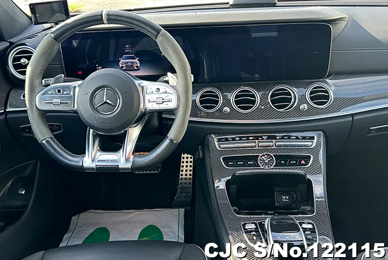 Mercedes Benz E Class in Pearl for Sale Image 6