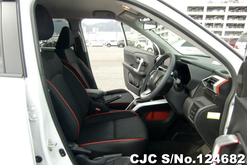 Toyota Raize in White for Sale Image 11