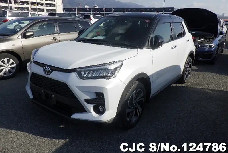 Toyota Raize in White for Sale Image 3