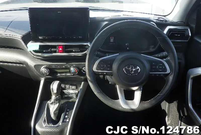 Toyota Raize in White for Sale Image 5