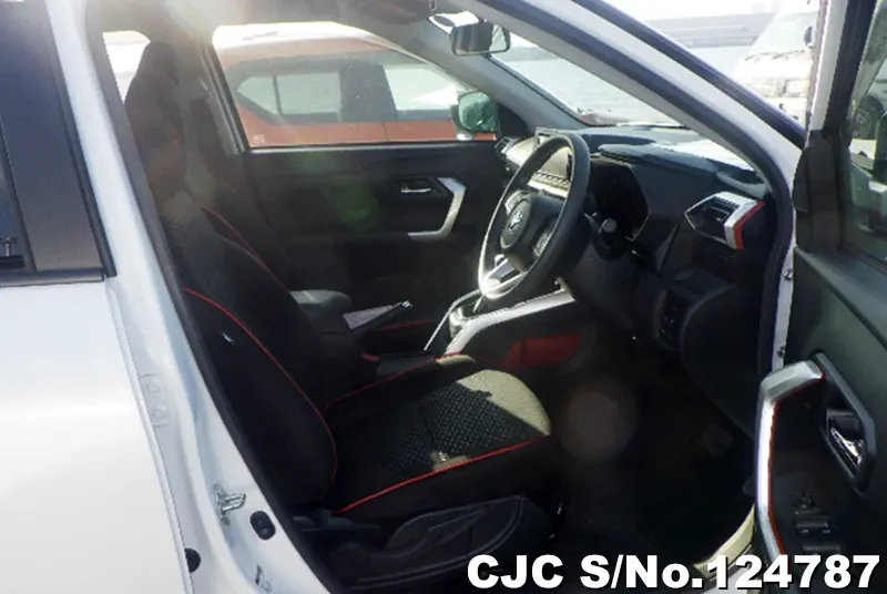 Toyota Raize in White for Sale Image 6