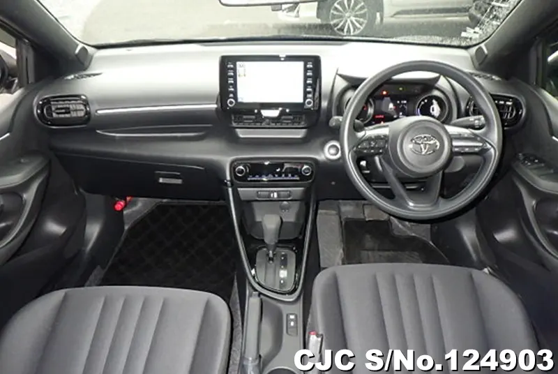 Toyota Yaris in White for Sale Image 9