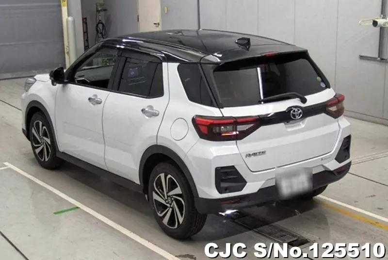Toyota Raize in White for Sale Image 1