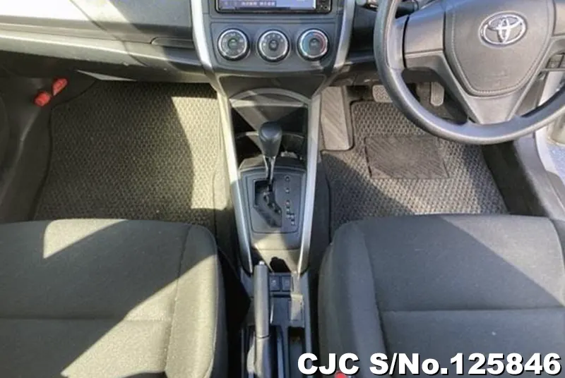 Toyota Corolla Fielder in Silver for Sale Image 3