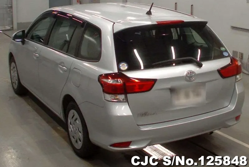 Toyota Corolla Fielder in Silver for Sale Image 1
