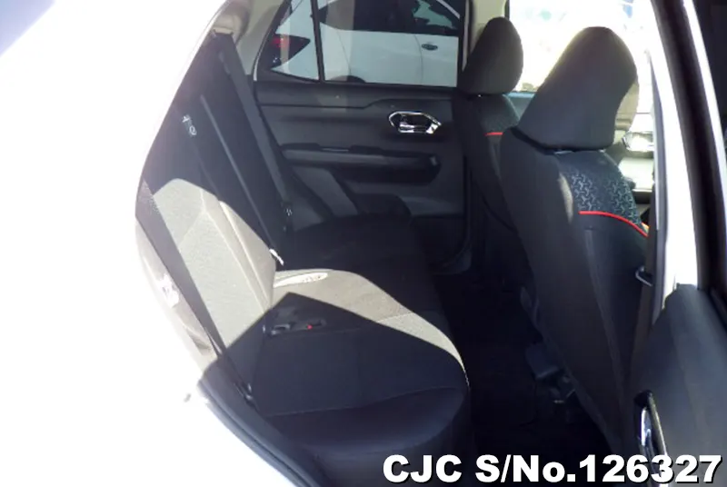 Toyota Raize in White for Sale Image 12
