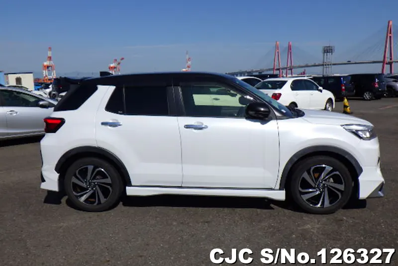 Toyota Raize in White for Sale Image 6