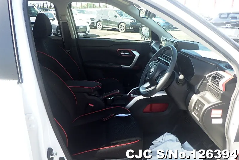 Toyota Raize in White for Sale Image 10