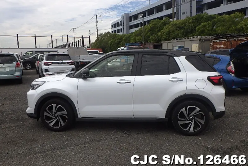 Toyota Raize in White for Sale Image 7