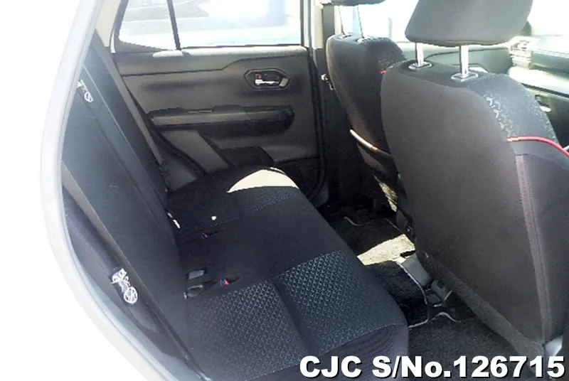 Toyota Raize in White for Sale Image 12