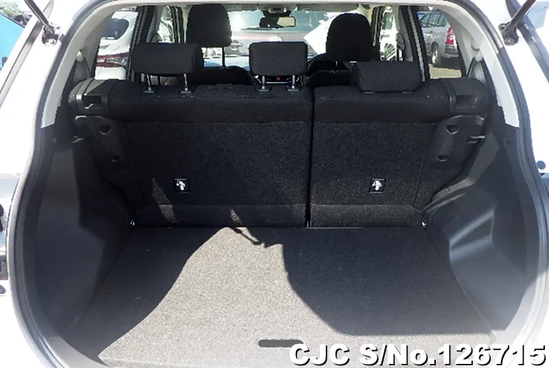 Toyota Raize in White for Sale Image 8