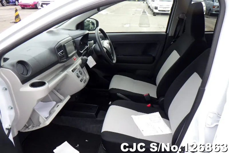 Daihatsu Mira E:S in Pearl for Sale Image 11
