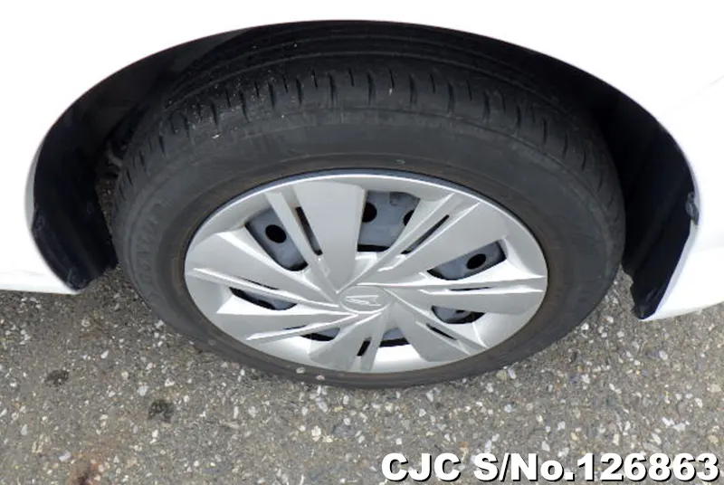Daihatsu Mira E:S in Pearl for Sale Image 17