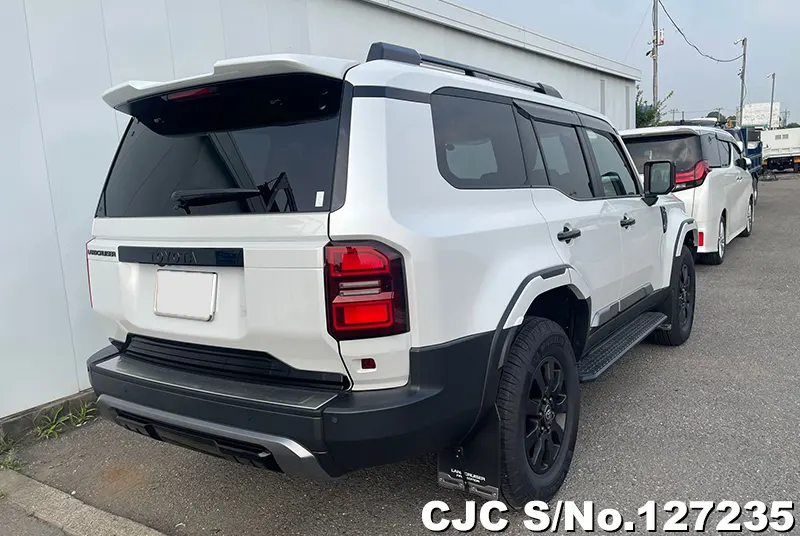 Toyota Land Cruiser 250 in Pearl for Sale Image 2