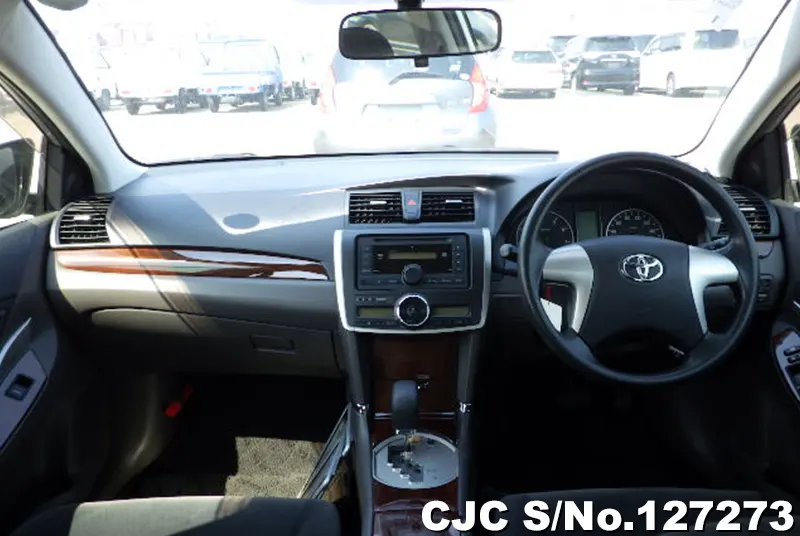 Toyota Allion in Silver for Sale Image 10