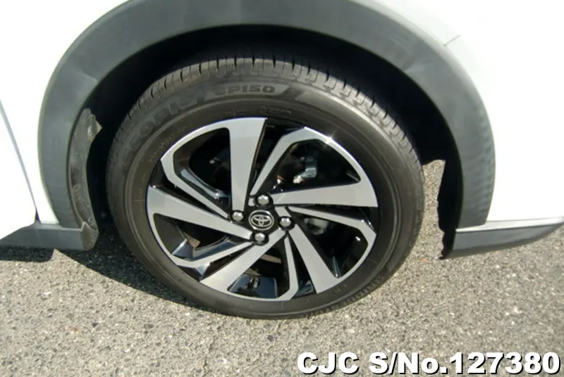 Toyota Raize in Pearl for Sale Image 19