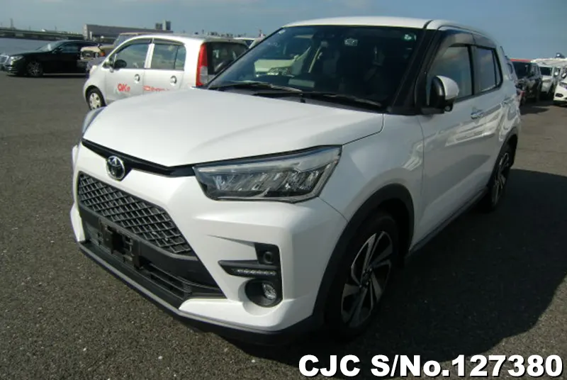 Toyota Raize in Pearl for Sale Image 3