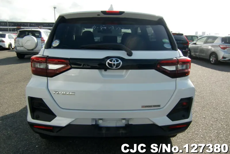 Toyota Raize in Pearl for Sale Image 5