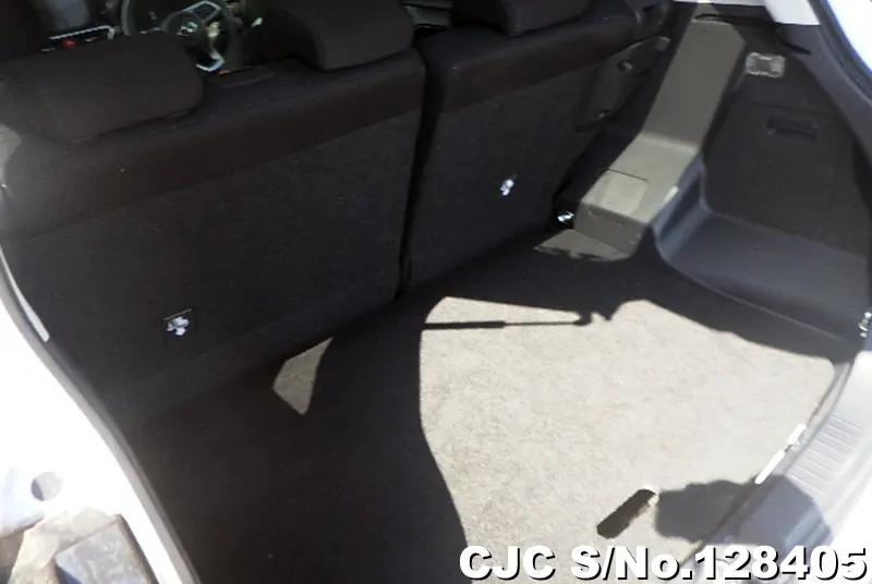 Toyota Raize in Pearl for Sale Image 4