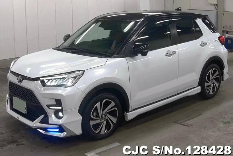 Toyota Raize in White for Sale Image 3