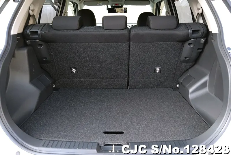 Toyota Raize in White for Sale Image 4