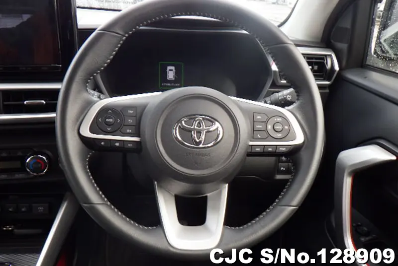 Toyota Raize in Pearl for Sale Image 8