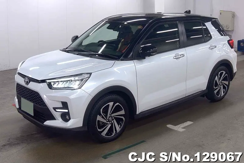 Toyota Raize in White for Sale Image 3