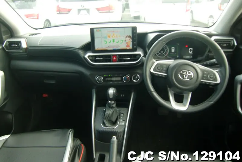 Toyota Raize in White for Sale Image 9