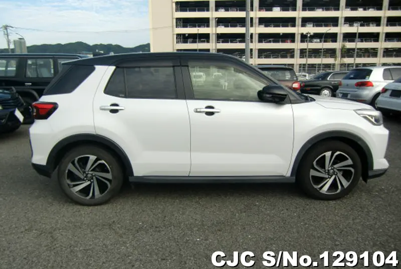 Toyota Raize in White for Sale Image 6
