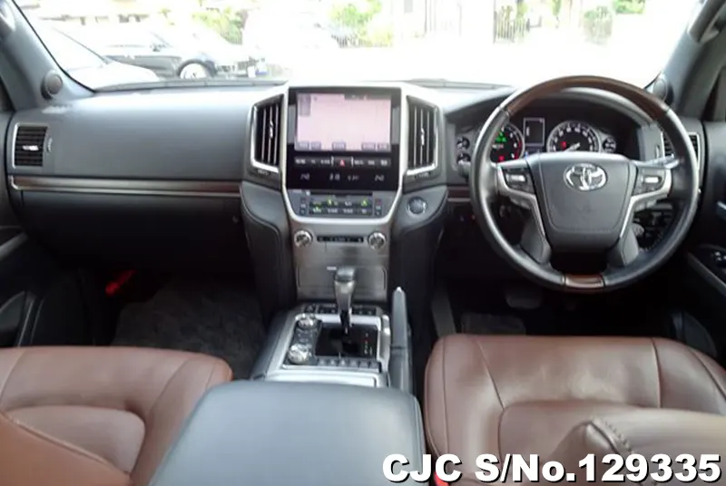Toyota Land Cruiser in Black for Sale Image 5
