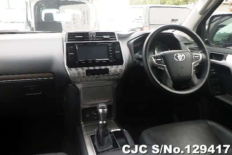 Toyota Land Cruiser Prado in Black for Sale Image 5