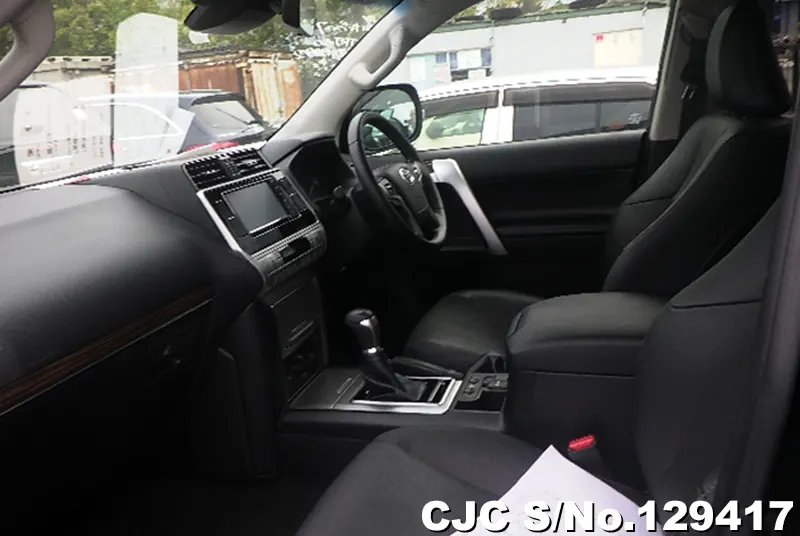 Toyota Land Cruiser Prado in Black for Sale Image 6