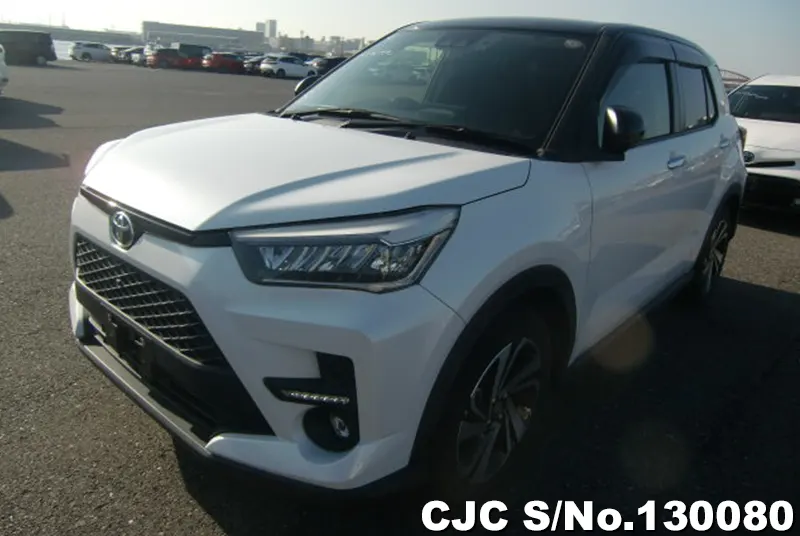 Toyota Raize in White for Sale Image 3