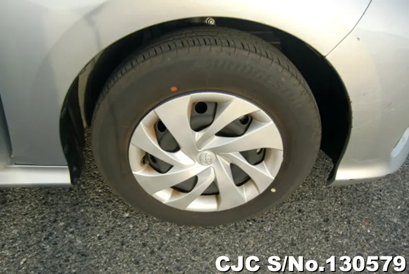 Toyota Yaris in Silver for Sale Image 18