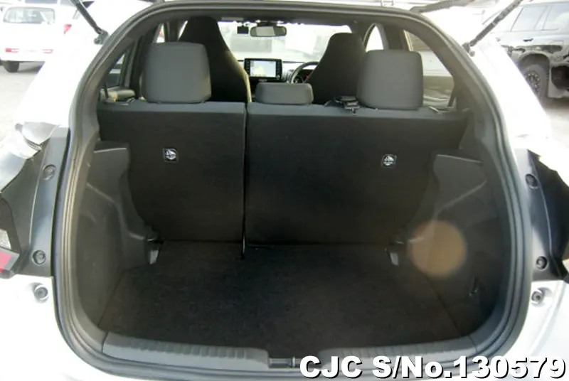 Toyota Yaris in Silver for Sale Image 8