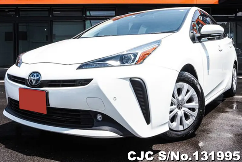 Toyota Prius in White for Sale Image 3