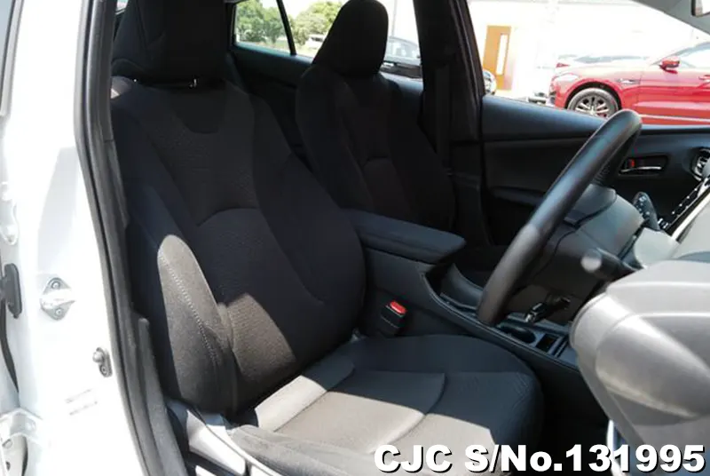 Toyota Prius in White for Sale Image 6