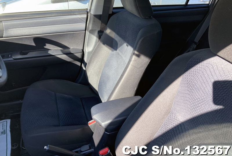 Toyota Corolla Fielder in White for Sale Image 7