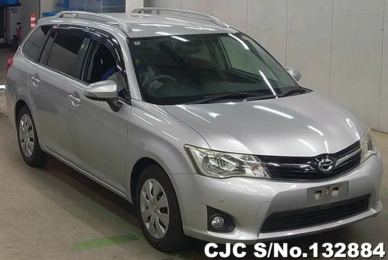 Toyota / Corolla Fielder 2012