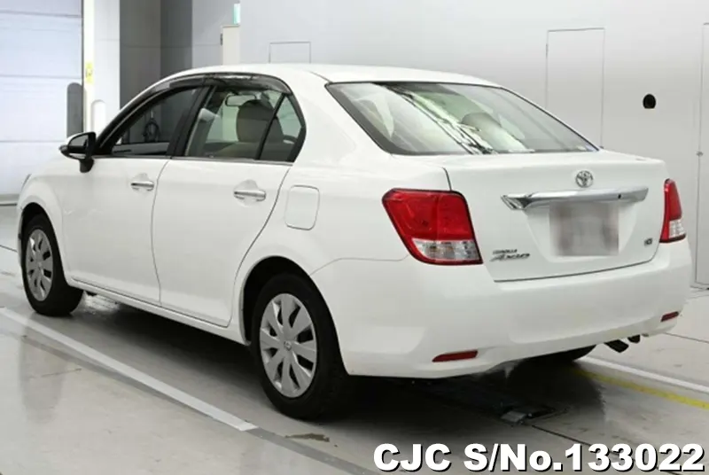 Toyota Corolla Axio in White for Sale Image 1