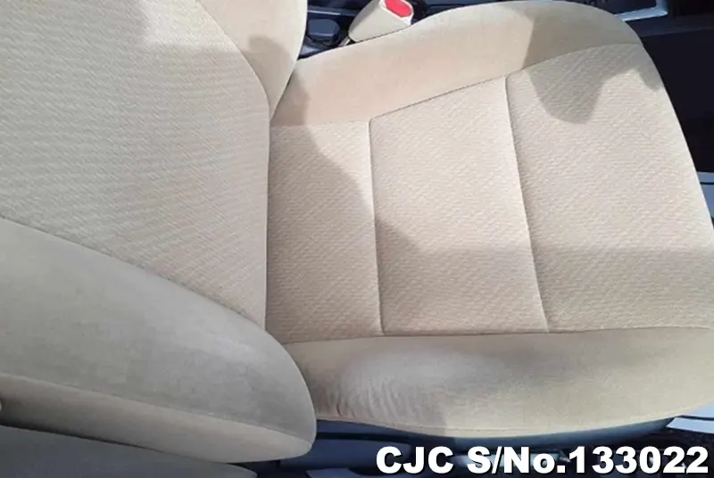 Toyota Corolla Axio in White for Sale Image 9